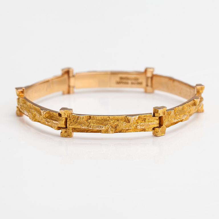 Björn Weckström, A 14K gold bracelet "Tundra". Lapponia 1973.