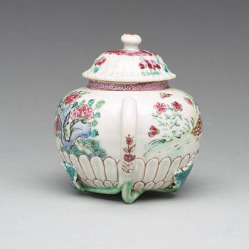 A famille rose tea pot with cover, Qing dynasty, Qianlong (1736-95).