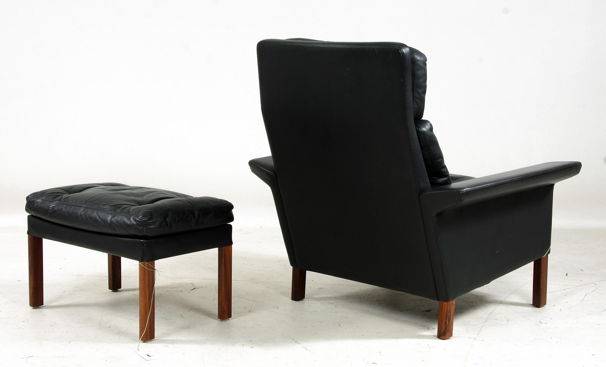 FÅTÖLJ samt FOTPALL, 1900- talets andra hälft.