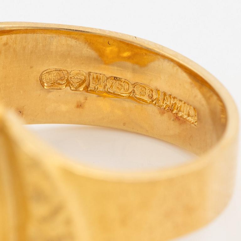 Björn Weckström, ring, 18K guld med åttkantslipade diamanter, Finland 1979. För Lapponia.