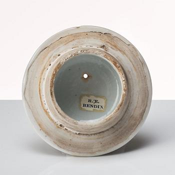 A grisaille and gold tea pot with cover, Qing dynasty, Qianlong (1736-95).