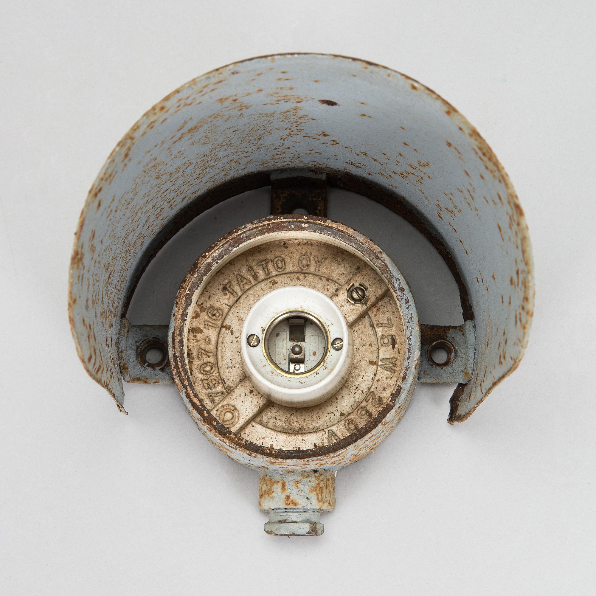 Paavo Tynell, A 1930s outdoor wall light, model 7307-16, Taito Oy, Finland.