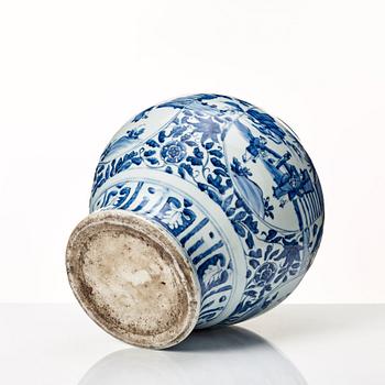 A large blue and white jar, Ming dynasty (1368-1644).