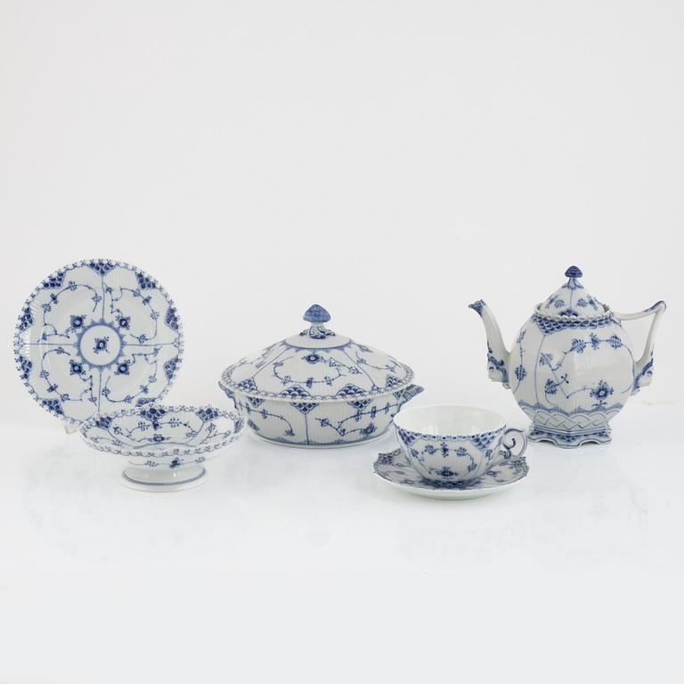 An 27-piece 'Musselmalet' porcelain tea service, Royal Copenhagen, Denmark.