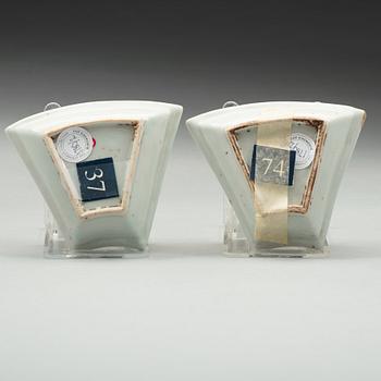 Two blue and white cabaret parts, Qing dynasty, Kangxi (1662-1722).