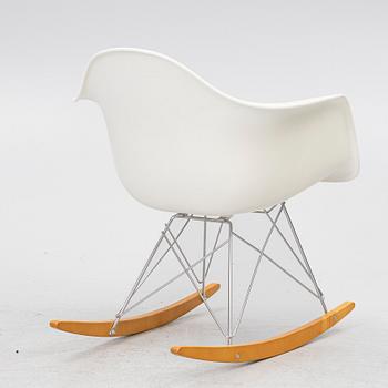 Charles & Ray Eames, gungstol, "Eames plastic armchair RAR", Vitra, 2012.