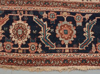 ANTIQUE HERIZ. 545,5 x 388,5 cm.