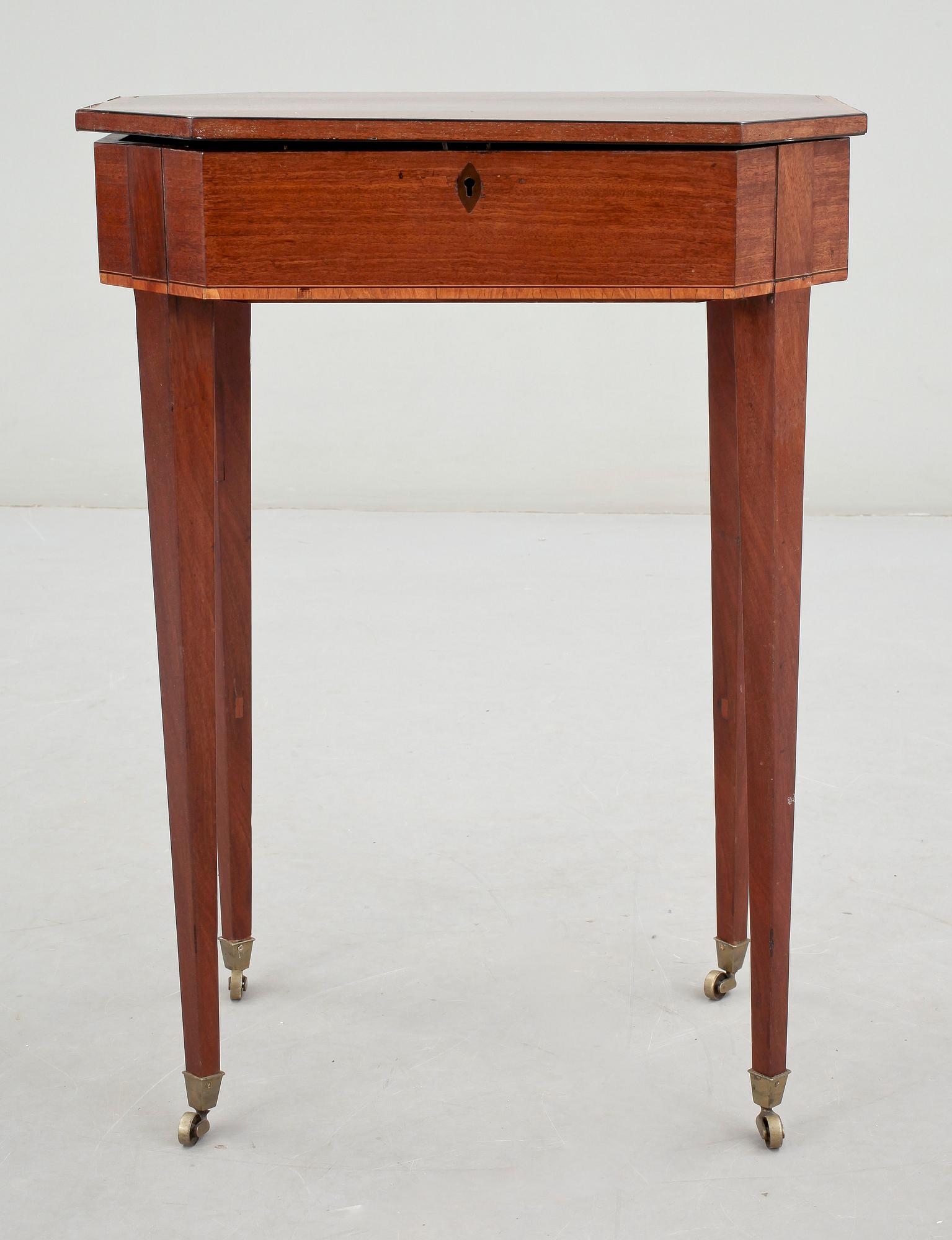 SYBORD, sengustaviansk stil, 1800-tal.