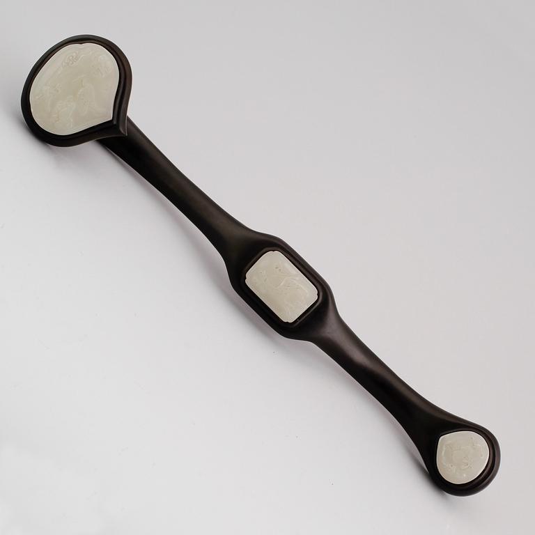 SCEPTRE, sten och trä, Kina, 1900-/2000-tal.