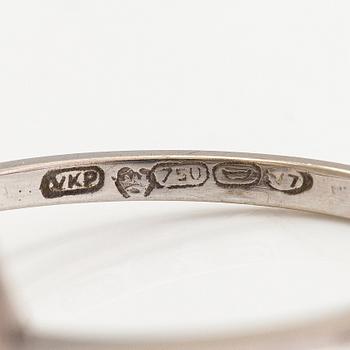 An 18K white gold ring with old-cut diamonds ca. 0.81 ct in total. Veikko Kalevi Piirainen, Helsinki 1974.
