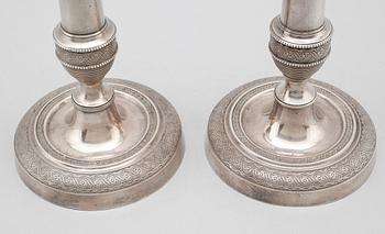 LJUSSTAKAR, 1 par, försilvrad metall, empire, 1800-talets första hälft.