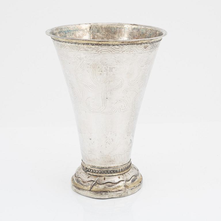 A Swedish 18th century parcel-gilt beaker, mark of Erik Lemon, Uppsala, 1790.