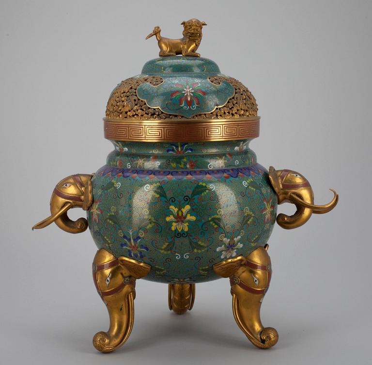 RÖKELSEBRÄNNARE, Cloisonné emalj, Kina 1910-1930, signerade Lao Tian Li.