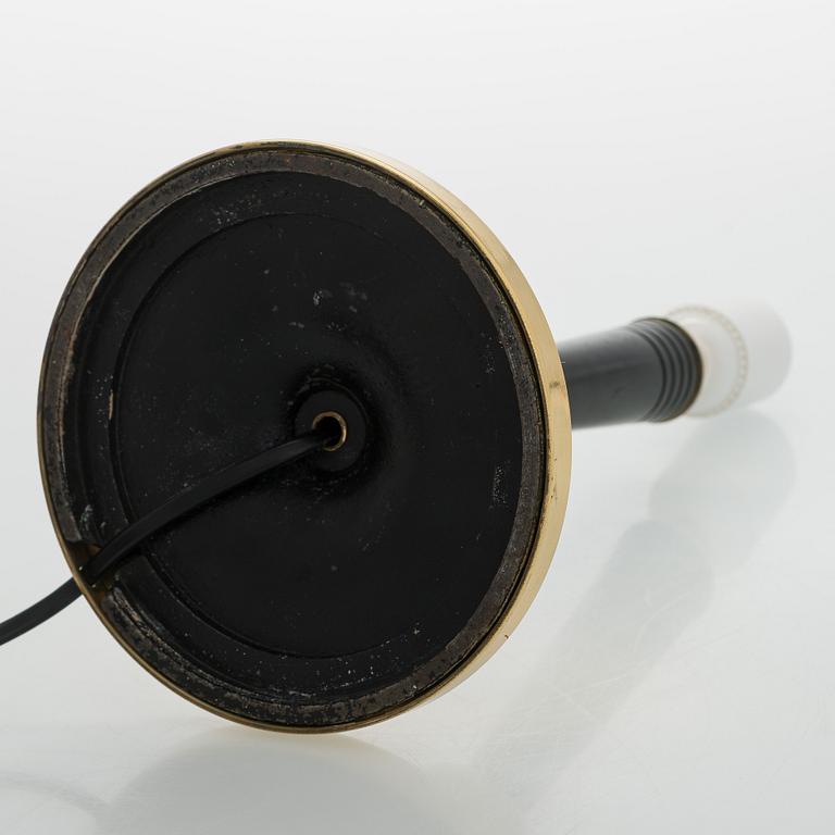 Harald Notini, A 1930s table lamp model 15007.