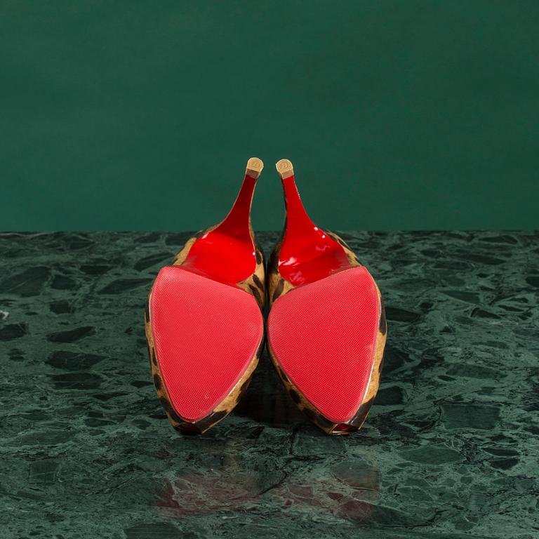 A pair of shoes by CHRISTIAN LOUBOUTIN, in size 37.