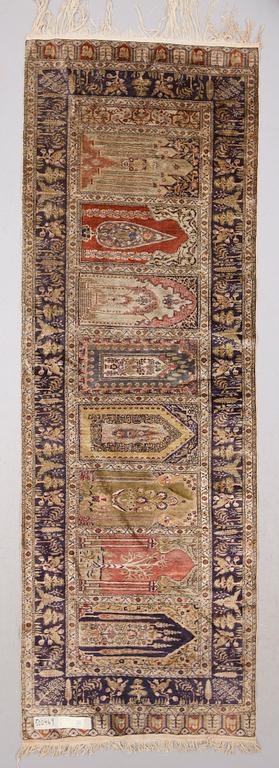 MATTA, Kayseri Saff, galleri. Ca 300 x 102 cm.
