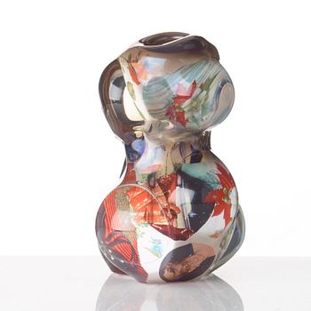 Per B. Sundberg, a 'fabula' vase, Orrefors, Sweden 1998.