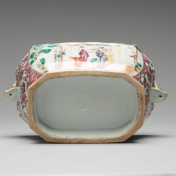 TERRIN med LOCK, kompaniporslin. Qingdynastin, Qianlong (1736-95).