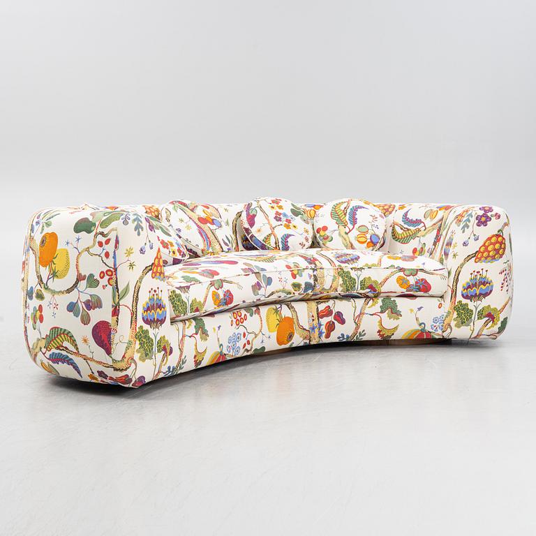 India Mahdavi, a sofa "Jelly Pea", Firma Svenskt Tenn, Sweden.