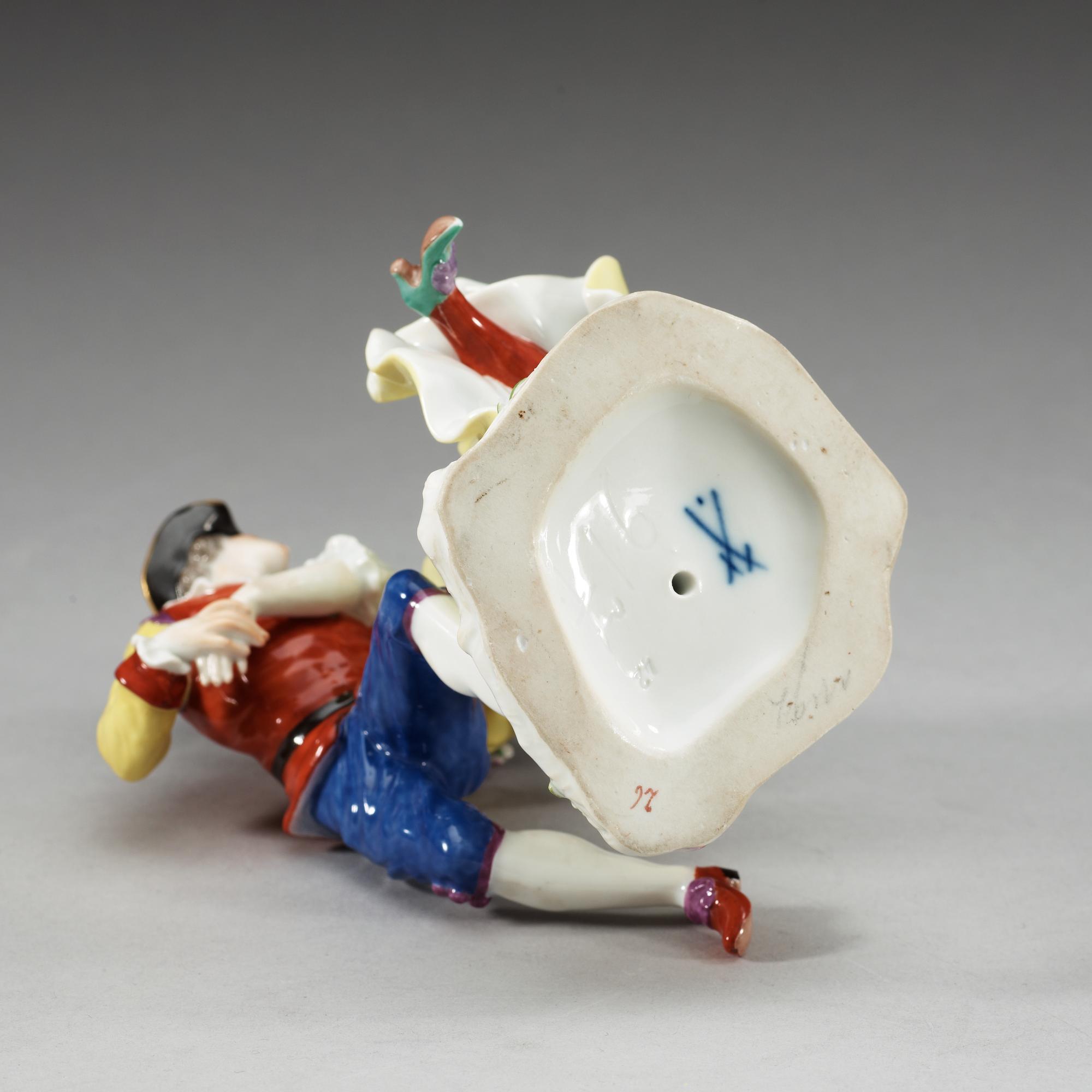 A Meissen figurine of a dancing couple, 1920's.