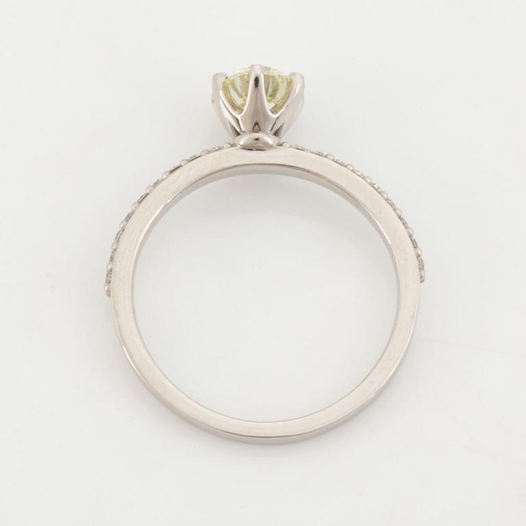 Brilliant cut diamond ring.