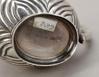 GRÄDDKANNA, silver, Carl Gustav Savary, S:t Petersburg, 1834. Vikt 320 gram.
