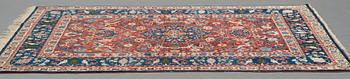 Matto, semi-antique Esfahan, ca 213 x 151 cm (as well as 1-2 cm flat weave at one end).