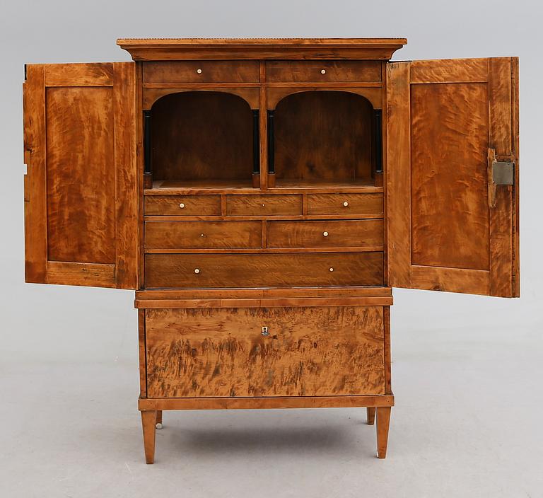 SKÅP, 1800-talets andra hälft, senare montering.