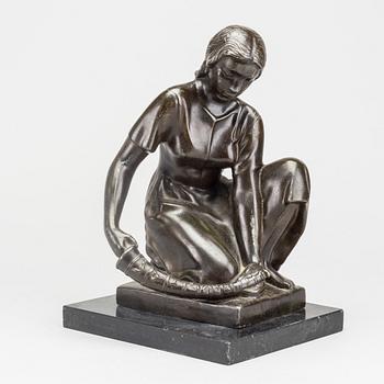 Asta Lilbaek, skulptur  "Flickan med guldhornet".