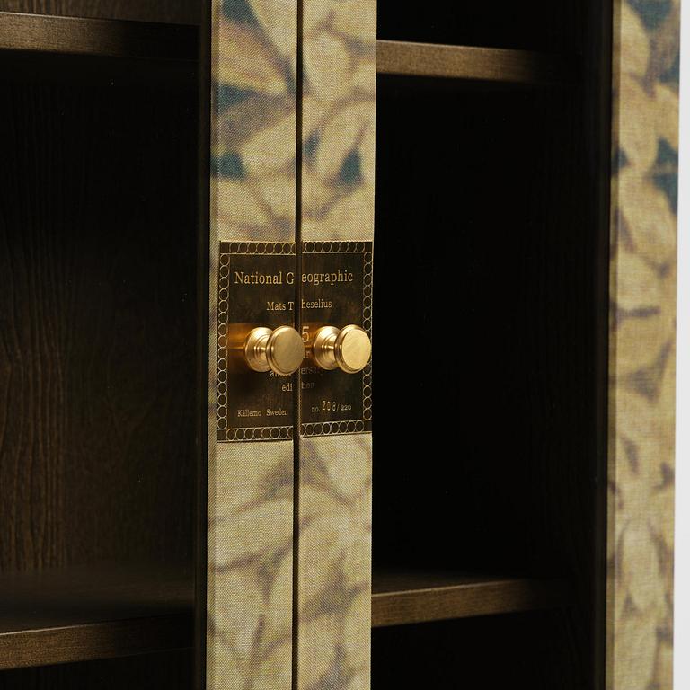 Mats Theselius, skåp, "National Geographic, 25th Anniversary edition", ed. 208/220, Källemo, Värnamo, efter 2015.