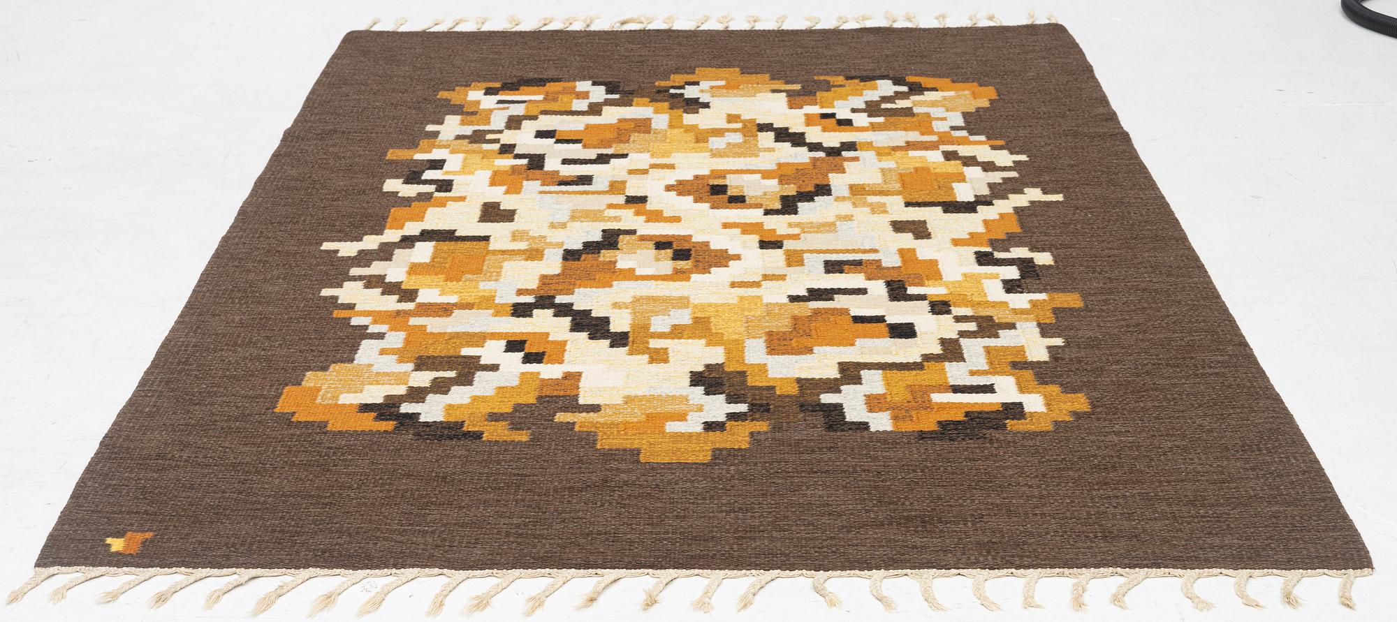 Erik Lundberg, a "Korall" flat weave carpet, Vävaregården Eringsboda, c. 240 x 169 cm.