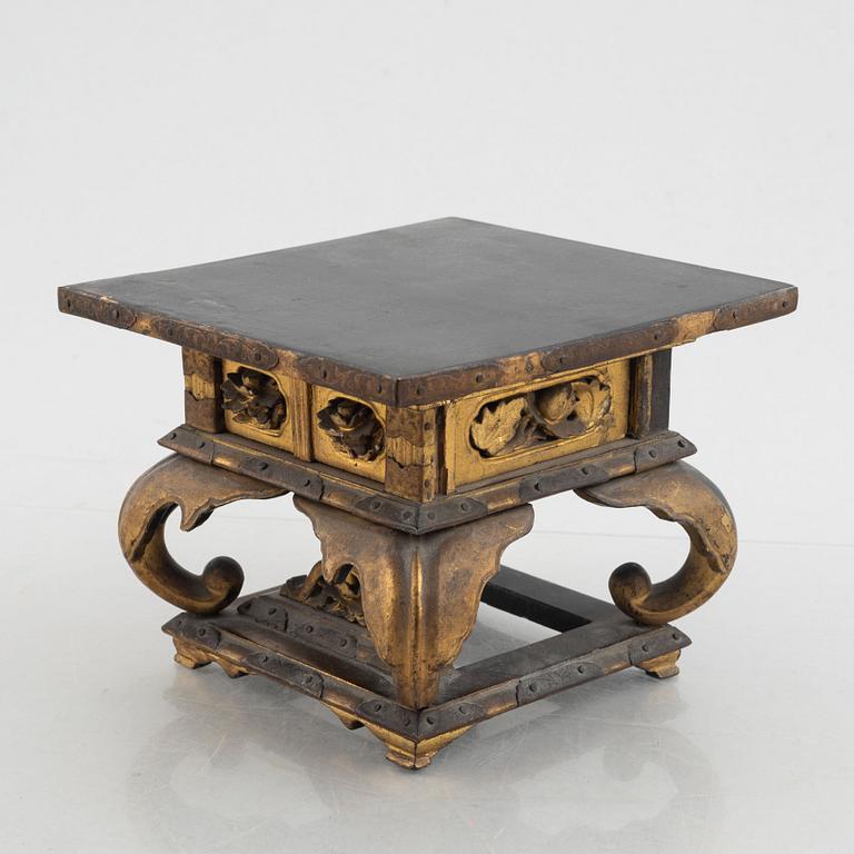 A Japanese lacquer and wood stand, Meiji (1868-1912).