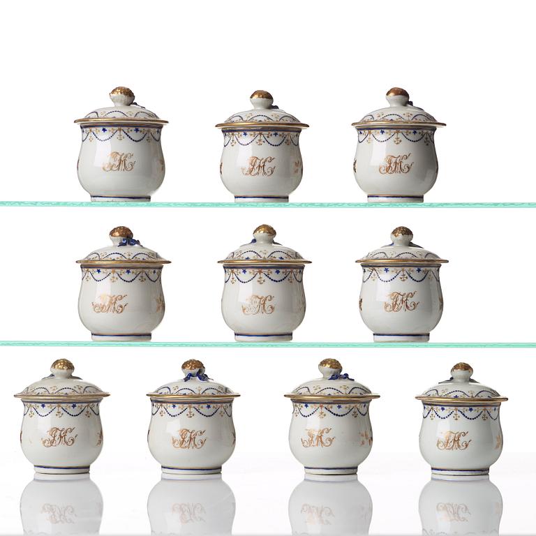 A set of 10 custard cups with covers, Qing dynasty, Jiaqing (1796-1820).