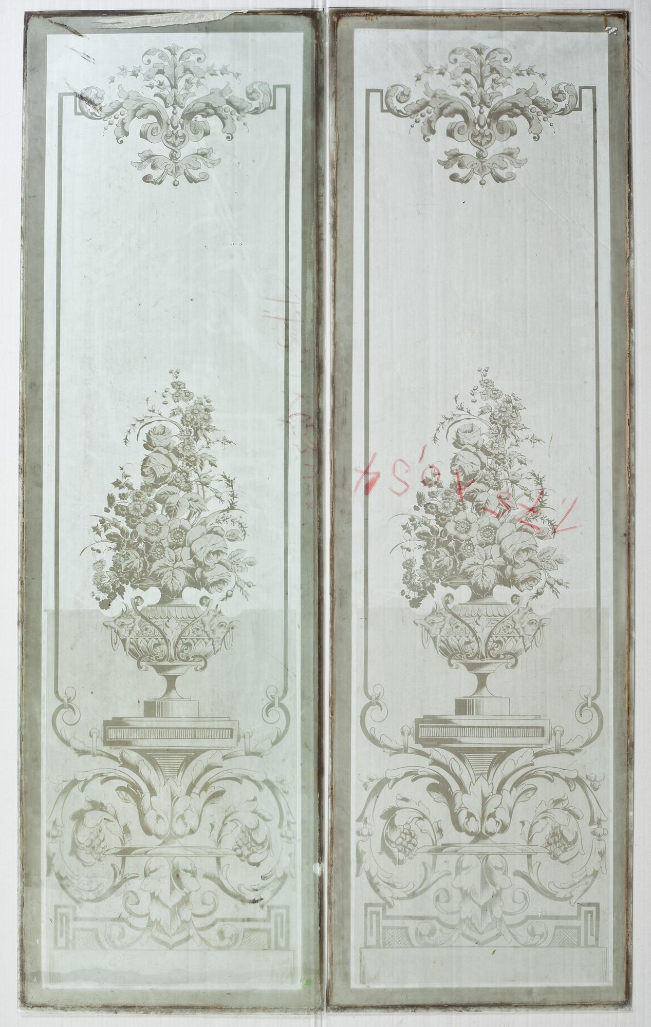 DÖRRGLAS, ett par, 1800-tal.