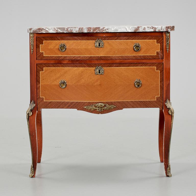 BYRÅ, Louis XV-stil, omkr 1900-talets mitt.