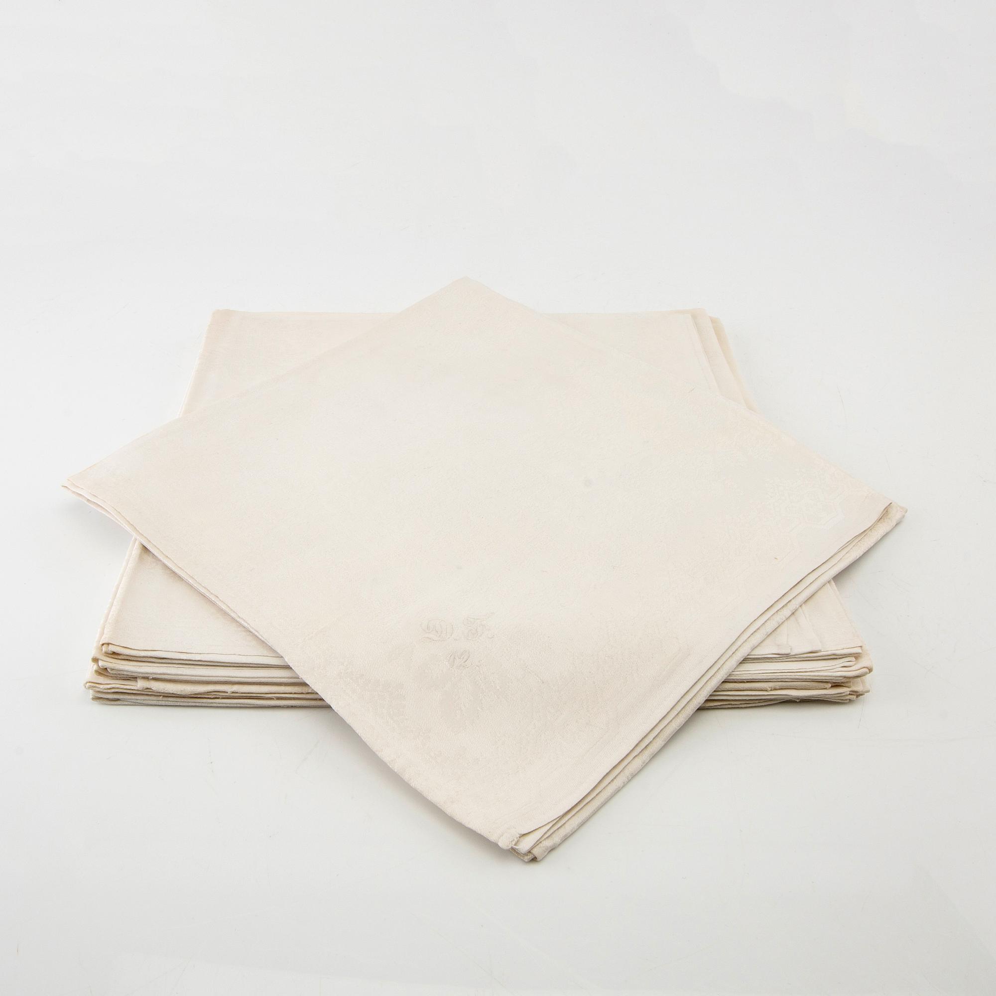 Napkins, 6 pieces, damask, circa 1900.