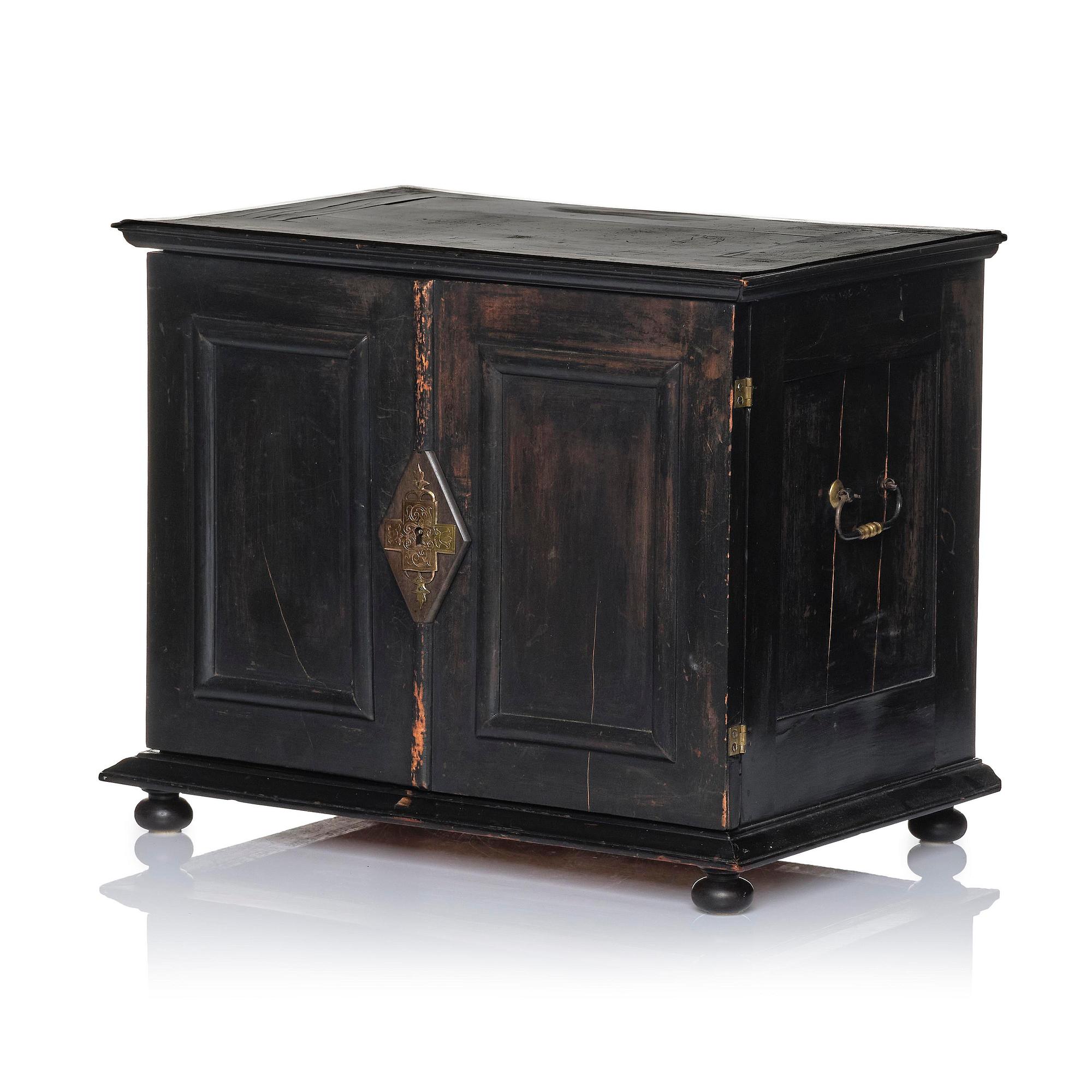 Kabinettskåp, Holland, sent 1600-tal, Barock.