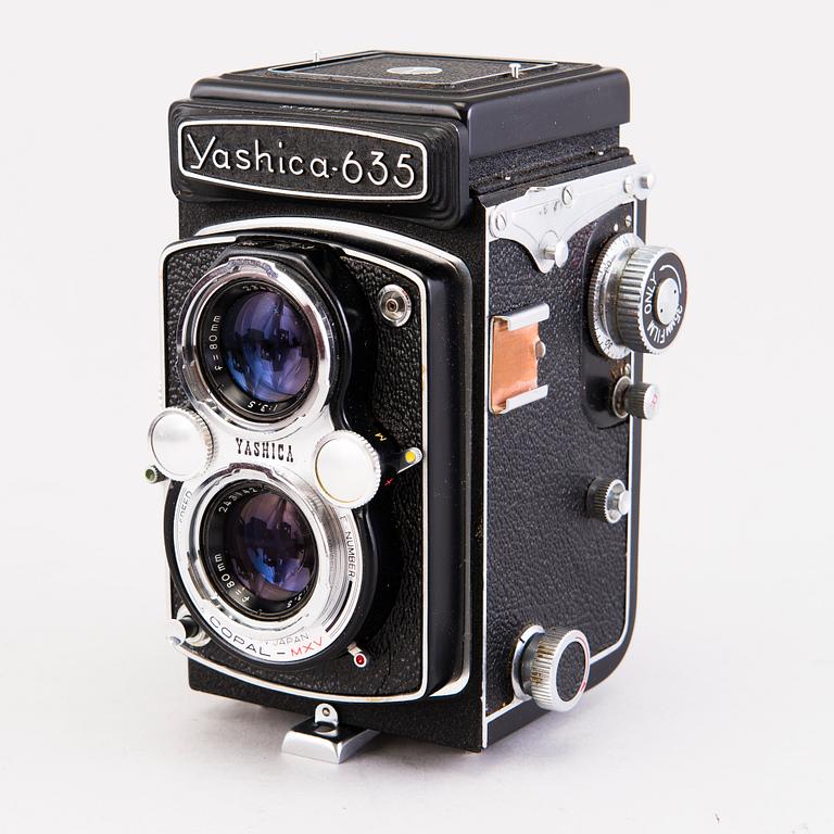 Set of five cameras, with accessories, 1920-50-tal.