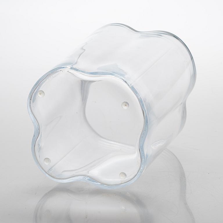Alvar Aalto, maljakko, malli 3032, signeerattu Alvar Aalto 2006.