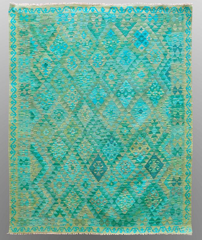 A CARPET, Kilim, ca 239 x 192 cm.
