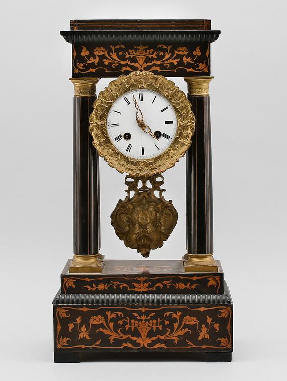 BORDSPENDYL, senempire, 1800-talets mitt.