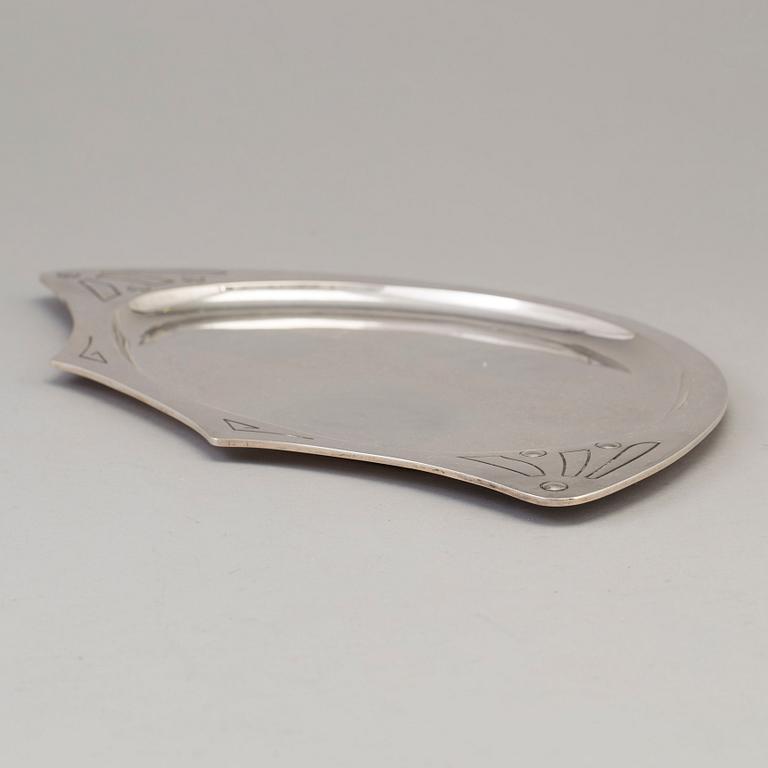 A Swedish Art Nouveau silver tray, maker's mark CG Hallberg, Stockholm, 1904.