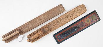 MANGELBRÄDOR, 3 st, trä, dat bla 1748. Bla troligen Norge.