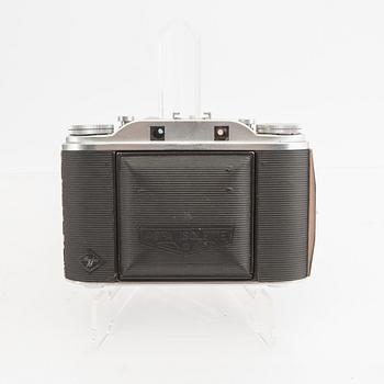 Medium format camera Rolleiflex Franke & Heidecke 1950s and accessories.