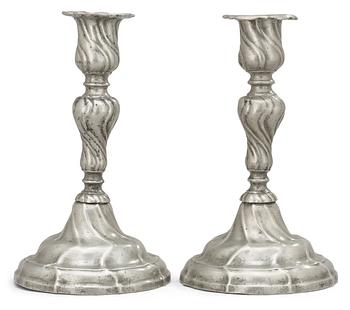 568. Two matched Rococo pewter candlesticks by Gudmund Östling (1762-1790).