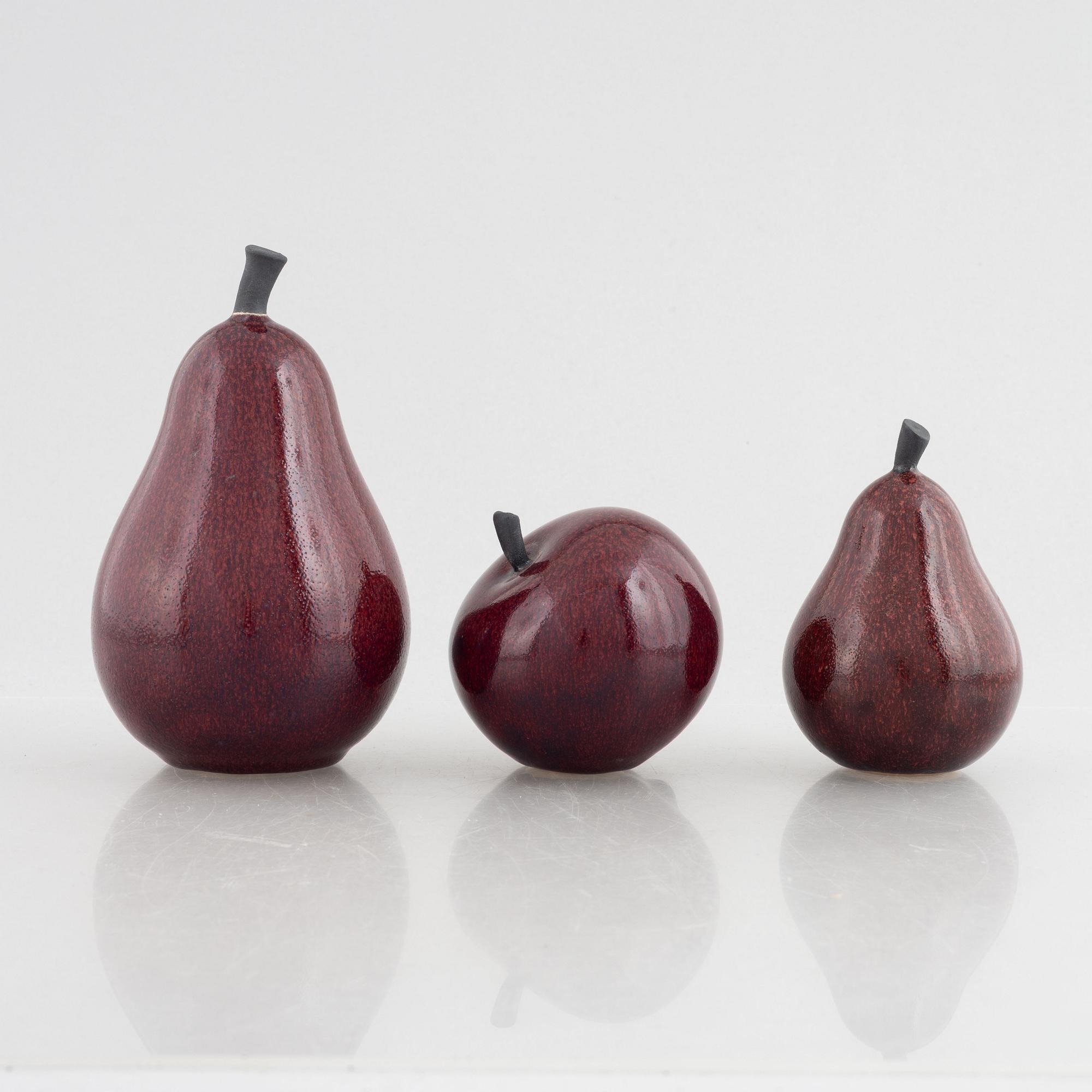 Roger Nilsson, skulpturer, 3 st, egen ateljé, 1900-talets slut.