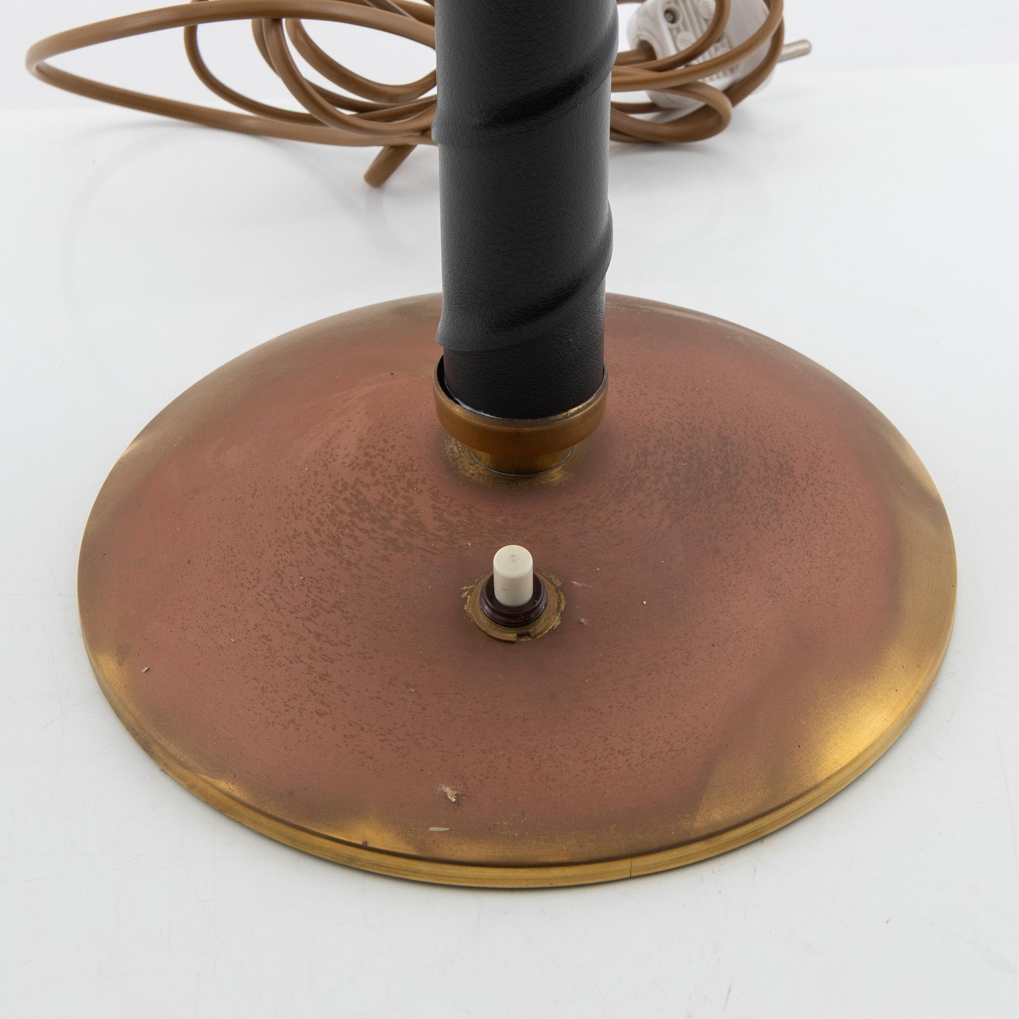 Einar Bäckströms Metallvarufabrik, Bordslampa modell 5013 Swedish Modern 1940-tal.