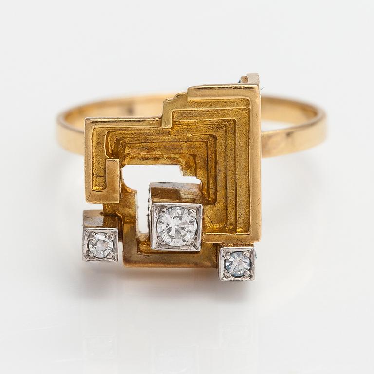 Björn Weckström, Ring "Soltemplet", 18K guld, diamanter ca 0.10 ct tot. Lapponia 1975.