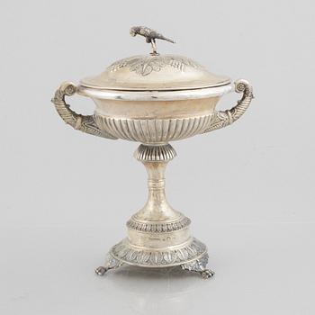 A Swedish silver sugar bowl with cover, marks of Magnus Fryberg, Jönköping 1830.
