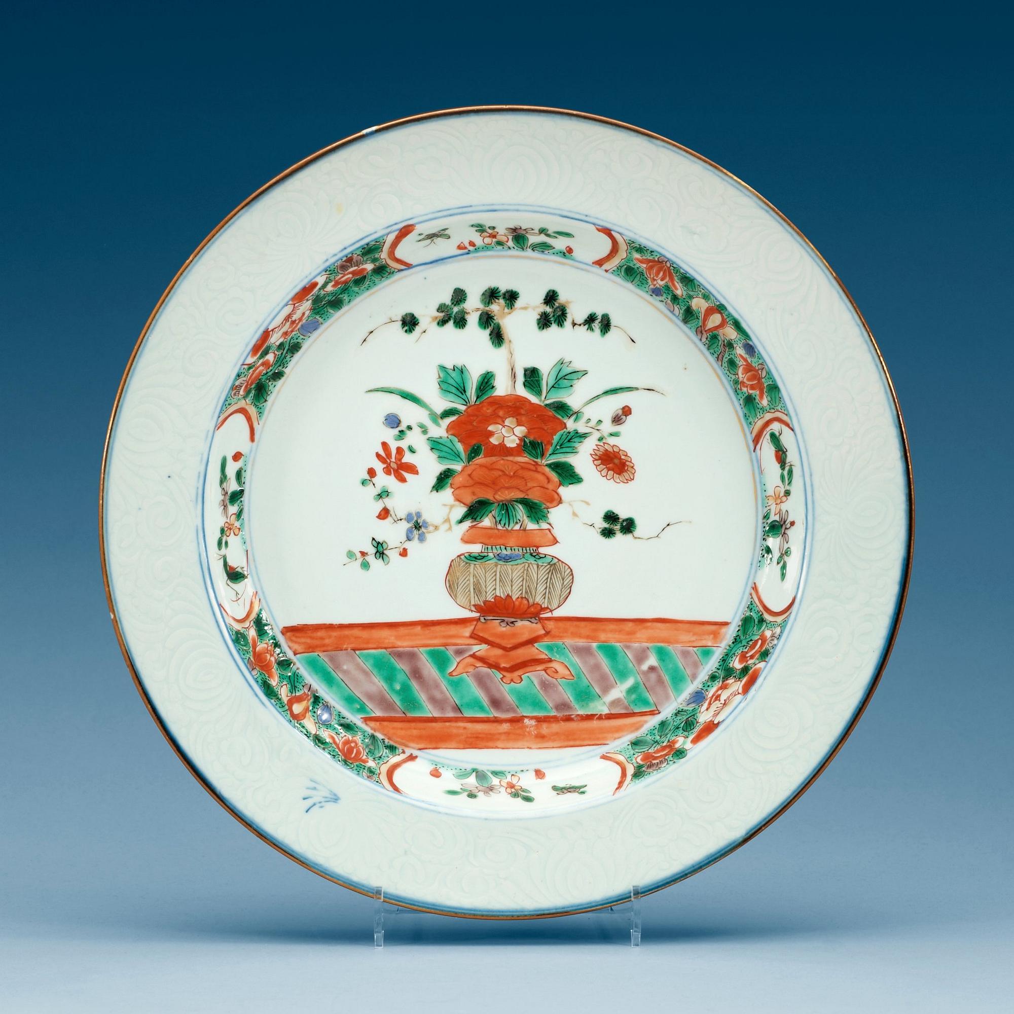 A famille verte dish, Qing dynasty, Kangxi (1662-1722).